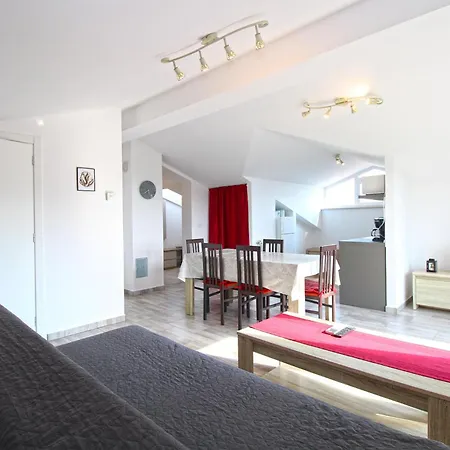 Tamara 2397 Apartment Fažana